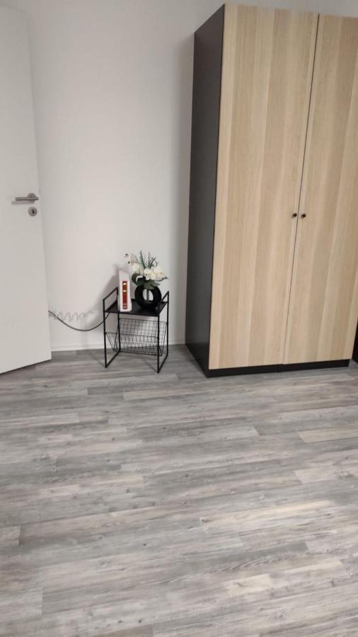 Estrella24 Living Rooms Chicago Remscheid Eksteriør billede