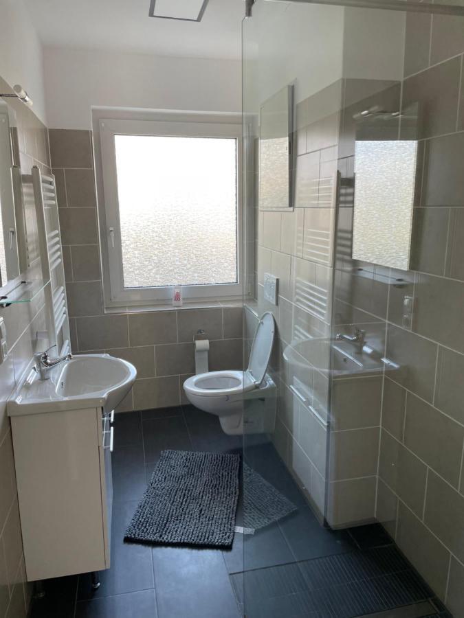 Estrella24 Living Rooms Chicago Remscheid Eksteriør billede